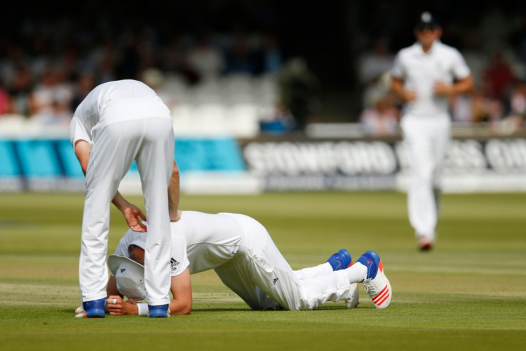 Common Shoulder Injuries in Cricket – Causes and Prevention